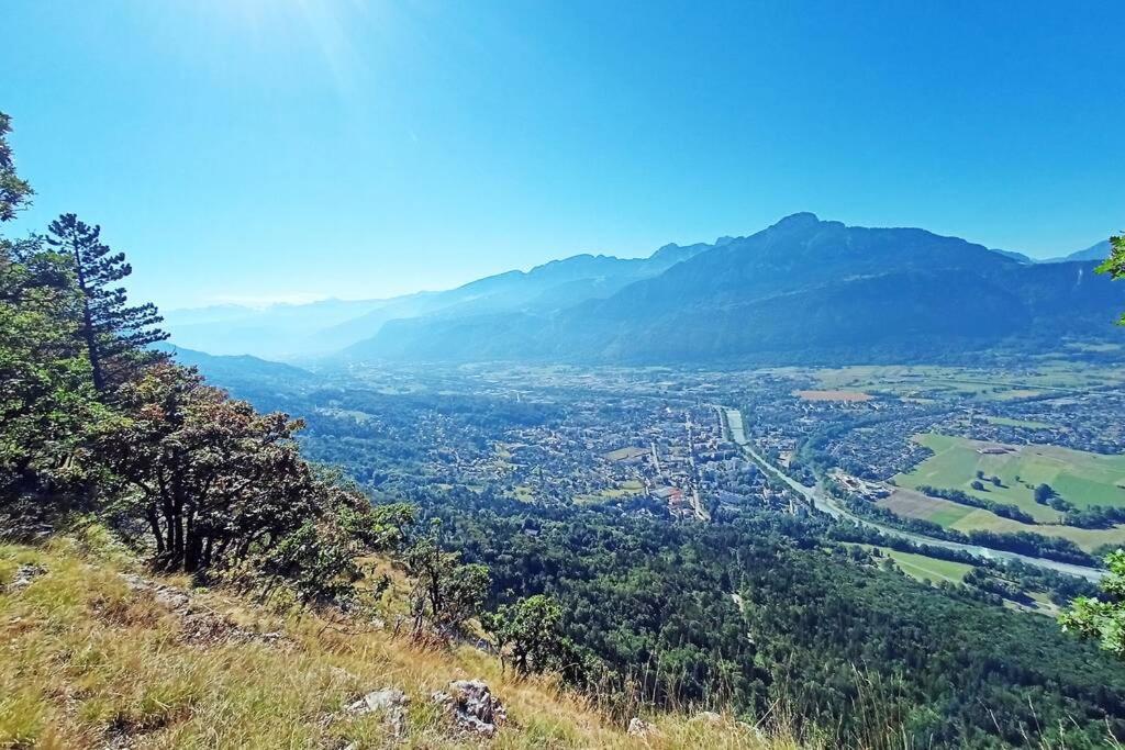 Le Calme A 5 Mn Du Centre Ville - La Lisiere T2 بونفيل المظهر الخارجي الصورة